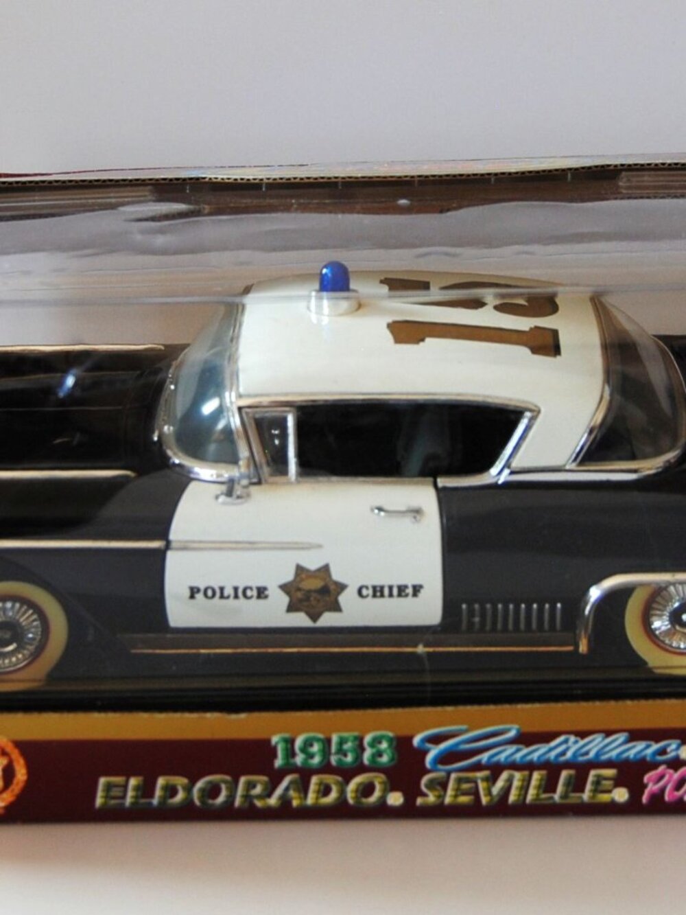 Road Legends Cadillac EL Dorado Seville 1 Police Chief 1958 Diecast Toy Car 1:18